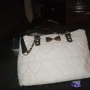 Betsey Johnson “Bumblebee” quilted heart handbag Betsey Johnson